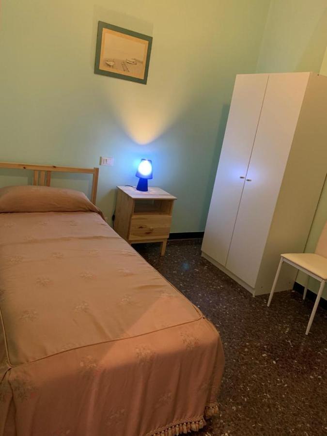 Dolce Notte, Near San Martino Hospital Bed & Breakfast Genoa Exterior photo