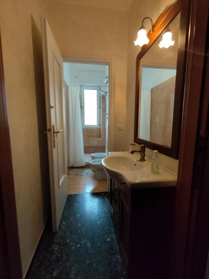 Dolce Notte, Near San Martino Hospital Bed & Breakfast Genoa Exterior photo
